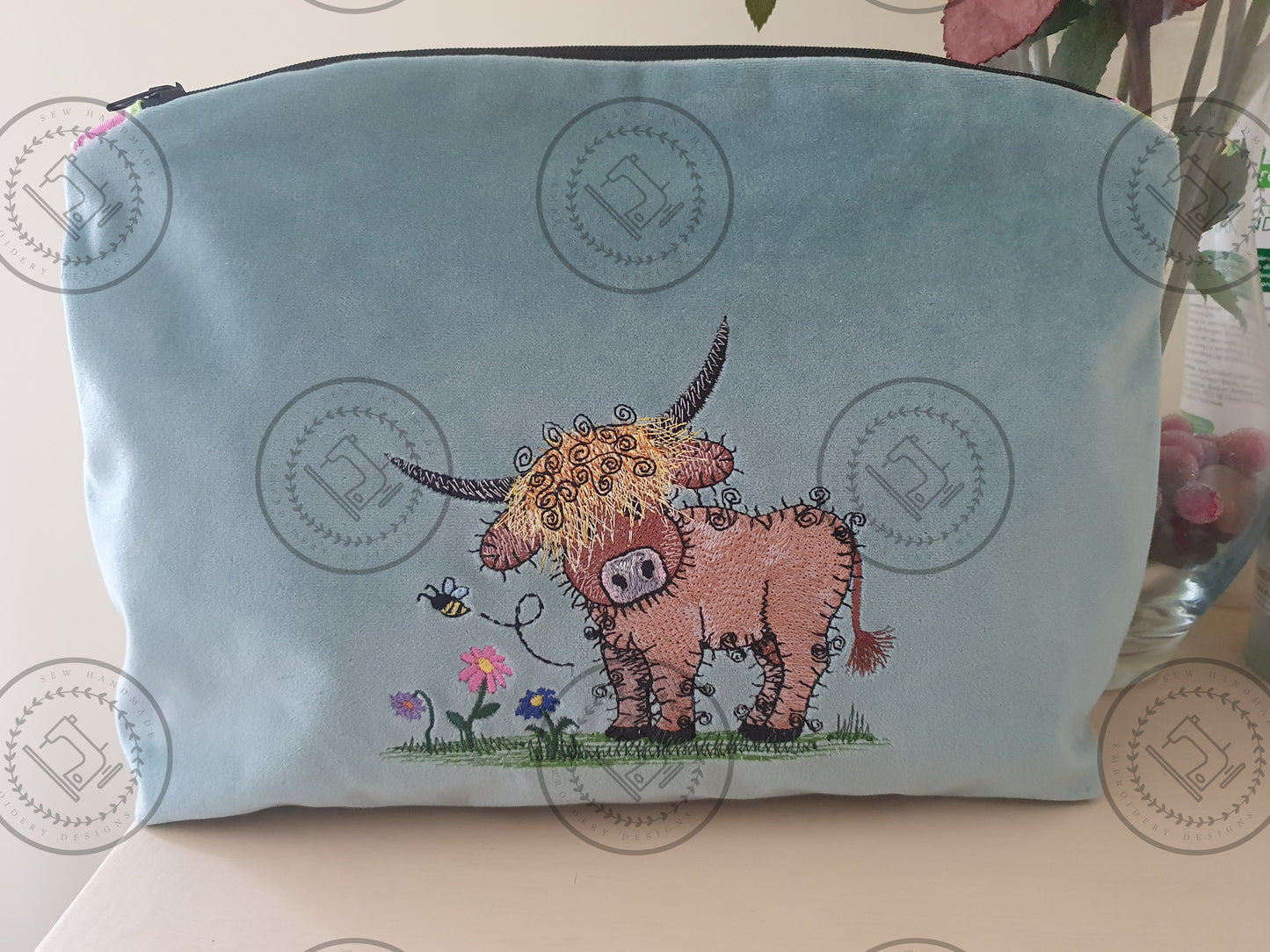 RAGGY HIGHLAND BULL Machine Embroidery Design