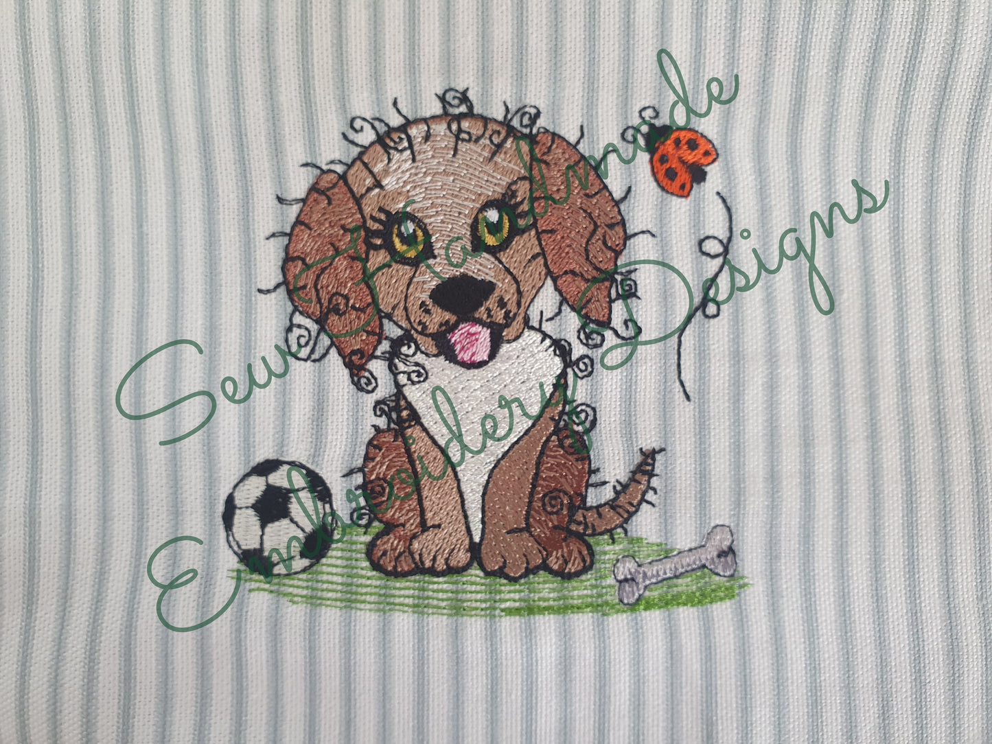 RAGGY PUPPY DOG IN THE GARDEN Machine Embroidery Design