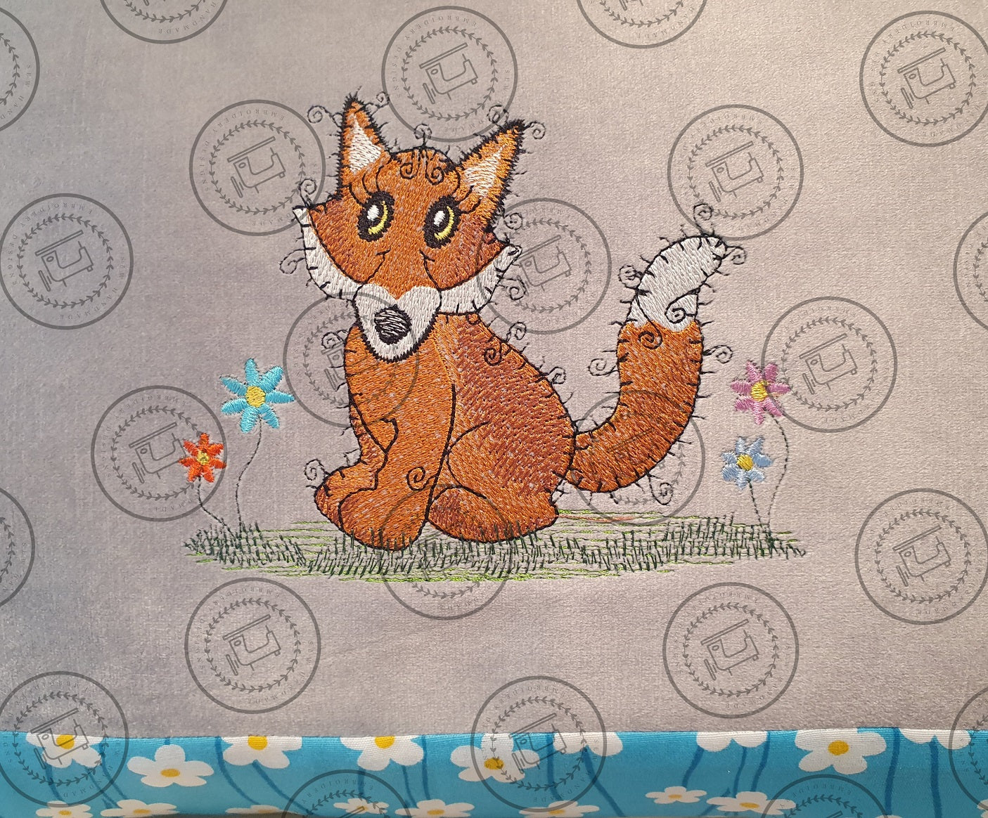 RAGGY FOX Machine Embroidery Design