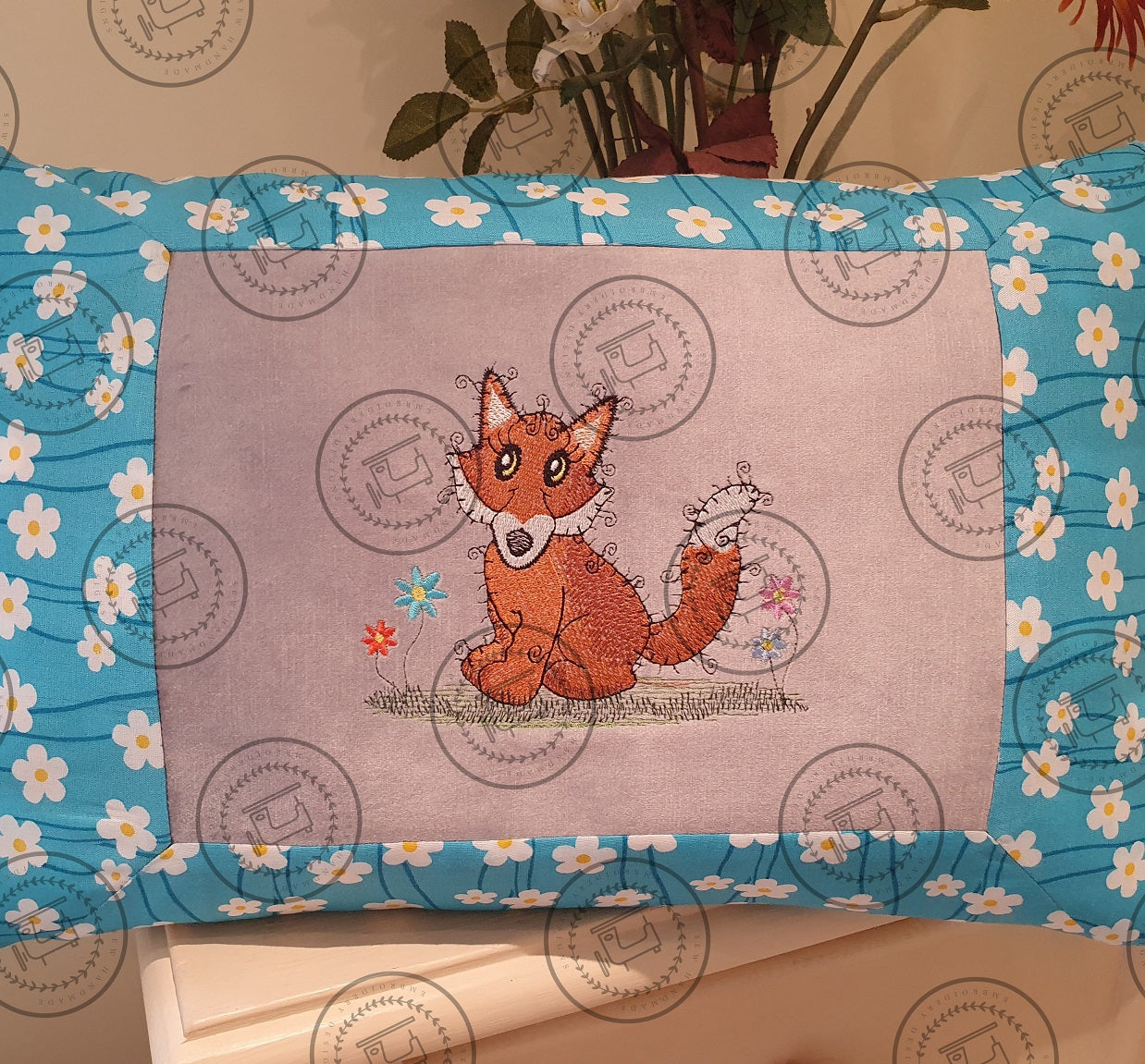 RAGGY FOX Machine Embroidery Design