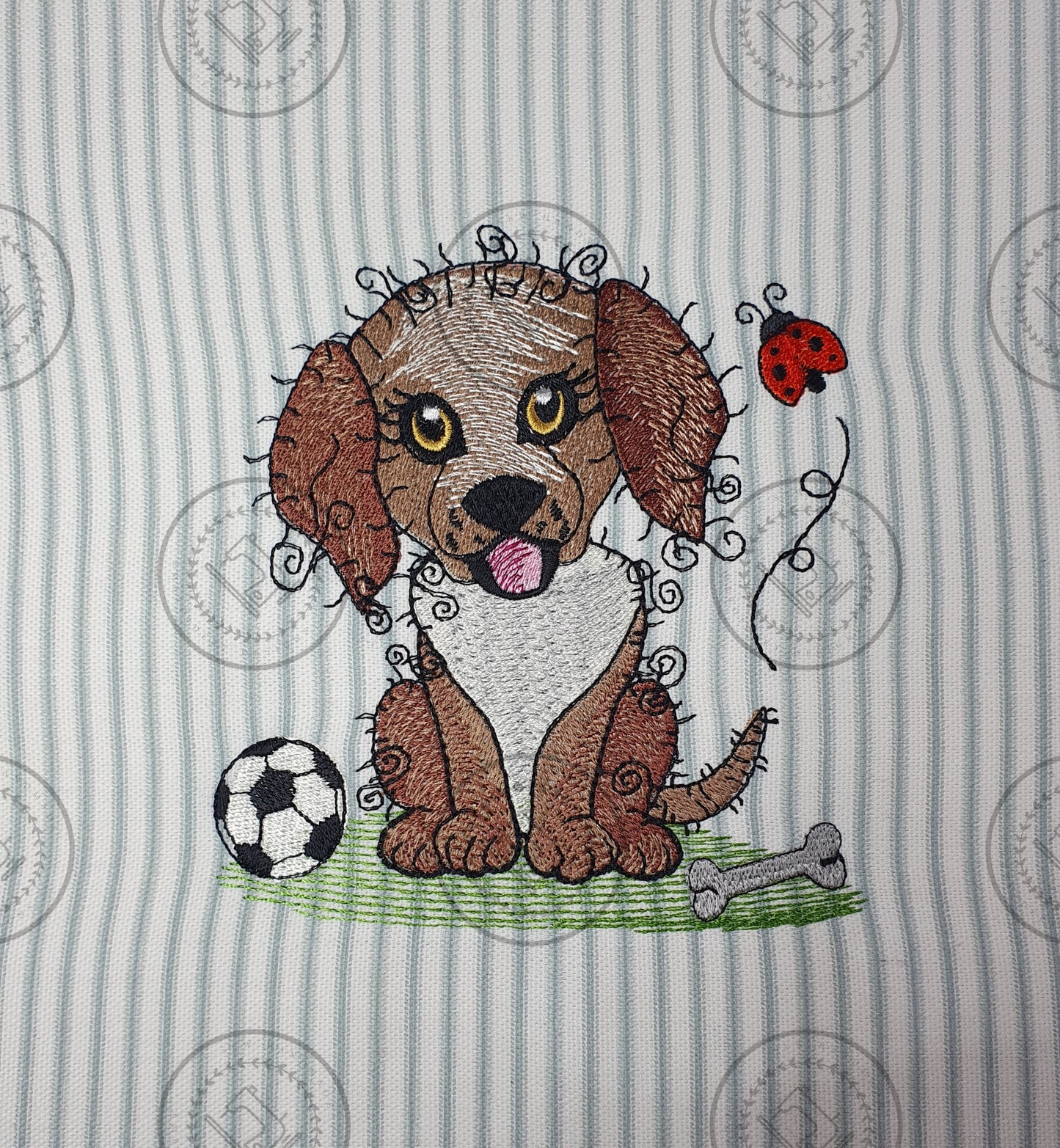 RAGGY PUPPY DOG IN THE GARDEN Embroidery Design - R007  5 x 6