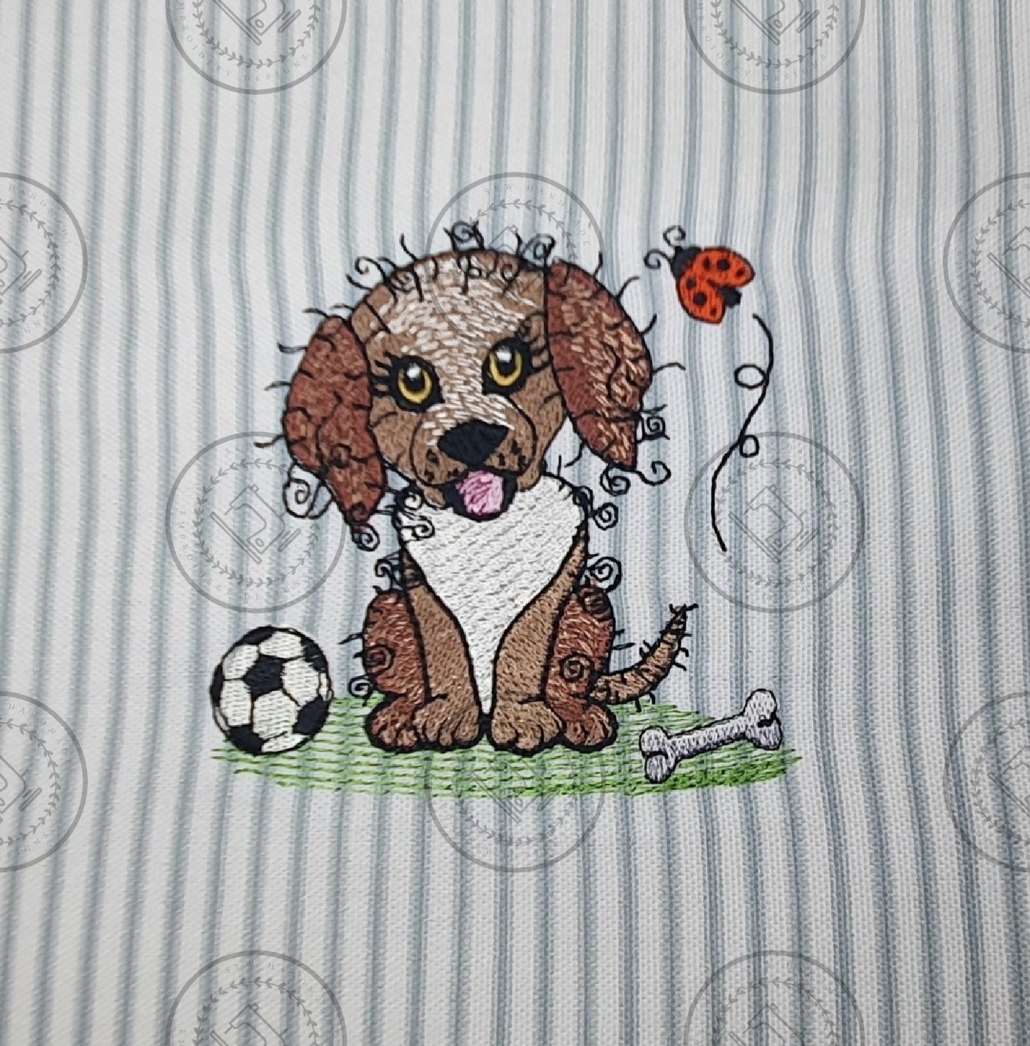 RAGGY PUPPY DOG IN THE GARDEN Embroidery Design - RS007  4 x 4